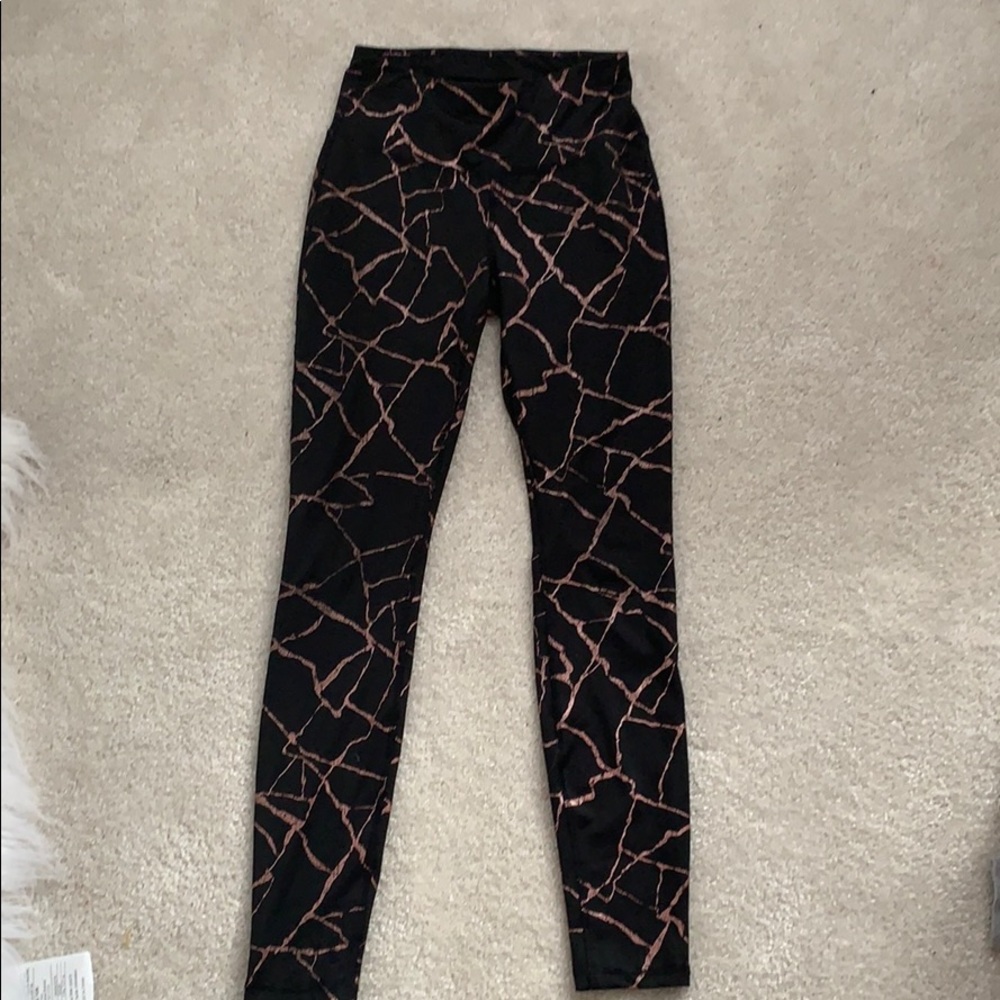 Black and pink marbles leggings